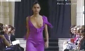 خدماتنا سكسي فلم مترجم فيديو إباحي 