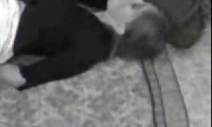 منفردا و النشوة على الأريكة سكسي فرنسي فلم فيديو إباحي 